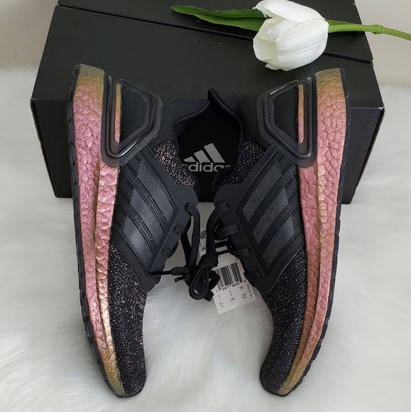 Adidas Big Girl Shoes Size 5.5 + 9 pairs Lucky Brand Socks - Picture 3 of 7